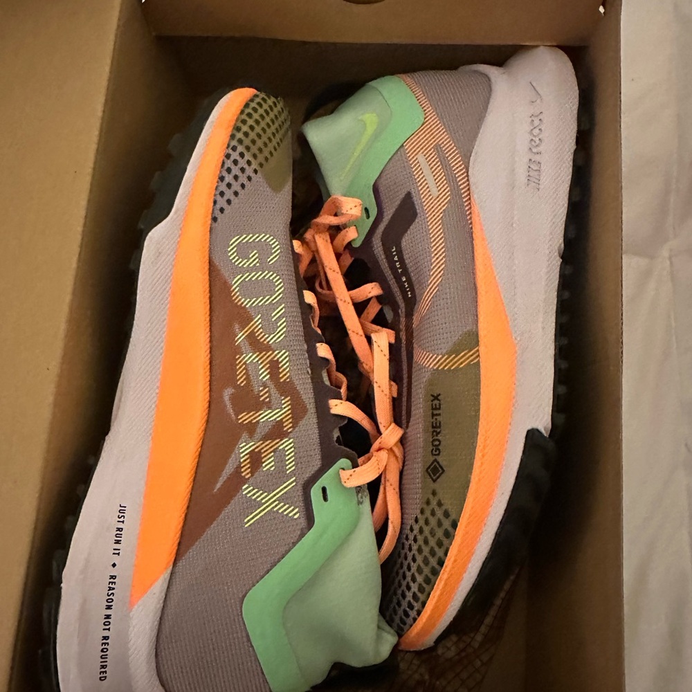 Nike Women’s - W React Pegasus Trail Sneakers – Orange, Green, Gray